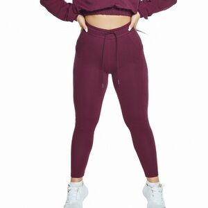 Ilus Idol Women's Burgundy Jogger Pants activewear leggings